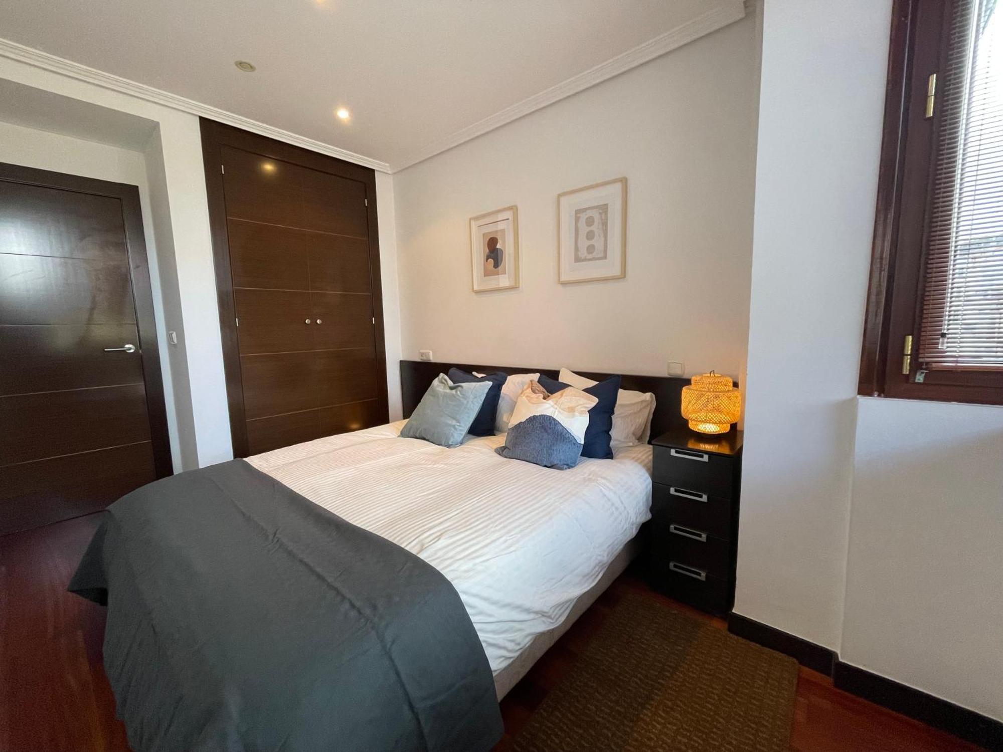 Atuaire Home Vivienda B Luminosa Parking Incluido En Plena Calle Comercial Burgo المظهر الخارجي الصورة